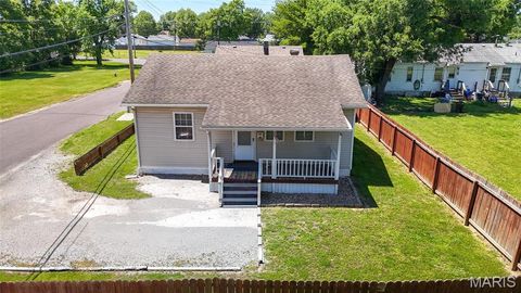 601 5th Street East Alton IL 62024