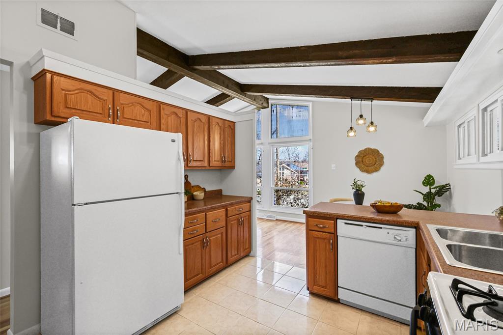 Oak Crest 2 - Residential