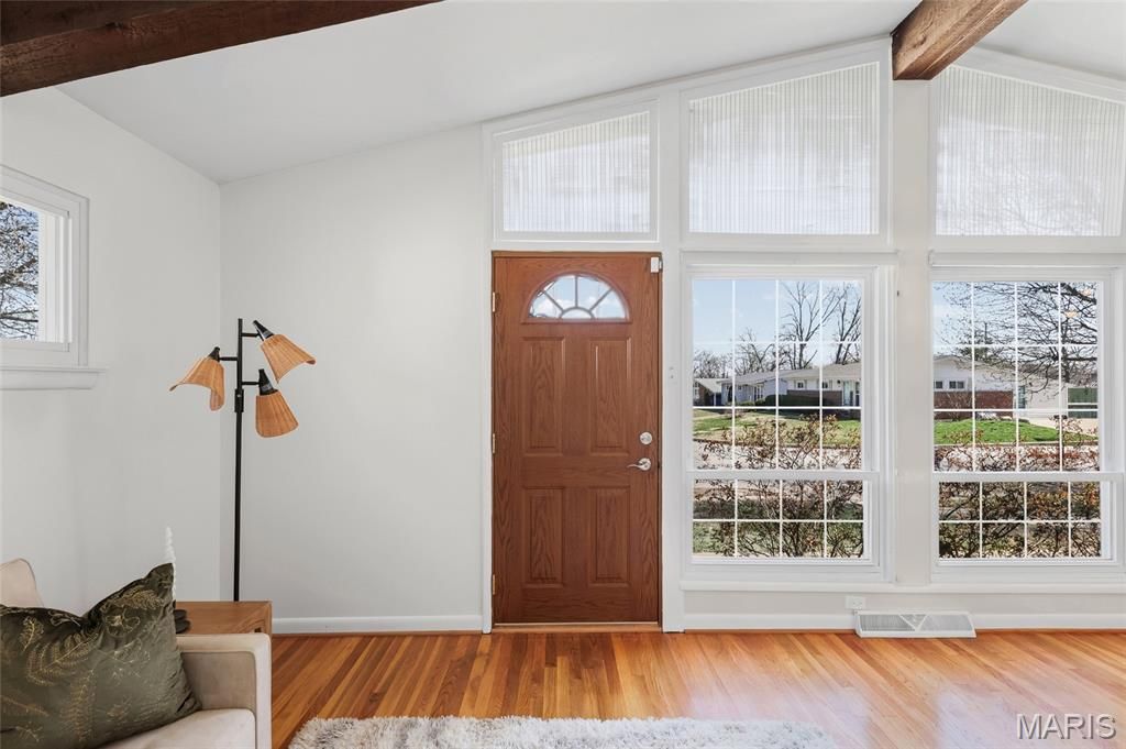 Photo of 939 Oak Ridge Avenue, St Louis, MO 63126 (MLS # 26013883)