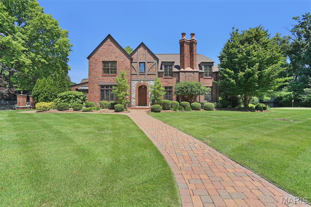 Photo 1 of 56 — 1239 Saint Louis Street, Edwardsville, IL 62025