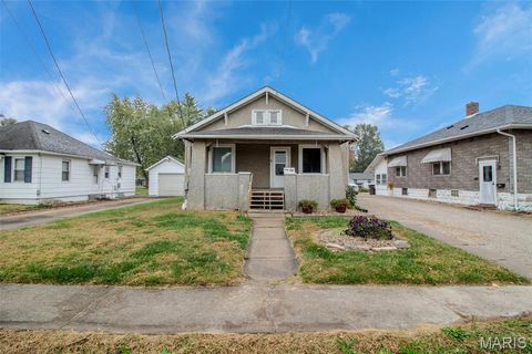 124 W Prairie Street Staunton IL 62088