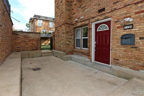 Tiny photo for 1150 Rue La Chelle Walk #1150, Creve Coeur, MO 63141 (MLS # 25071007)