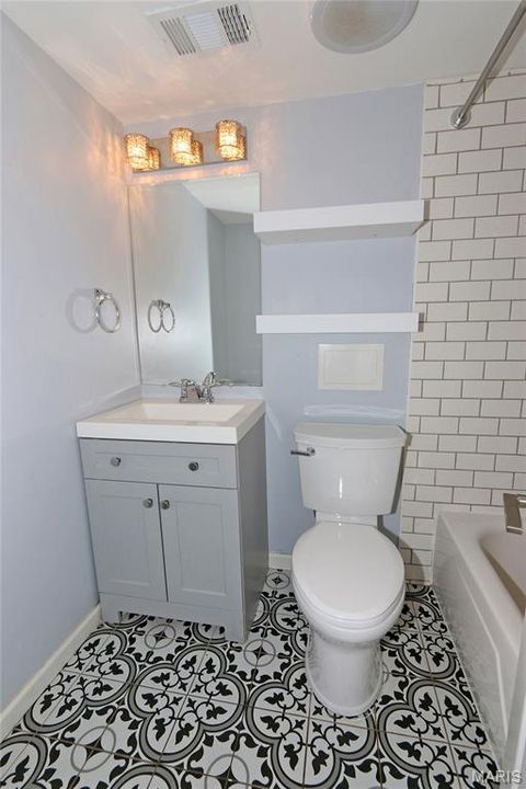 Tiny photo for 1150 Rue La Chelle Walk #1150, Creve Coeur, MO 63141 (MLS # 25071007)