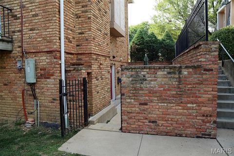 Tiny photo for 1150 Rue La Chelle Walk #1150, Creve Coeur, MO 63141 (MLS # 25071007)