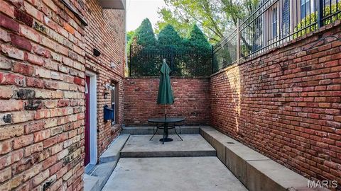 Tiny photo for 1150 Rue La Chelle Walk #1150, Creve Coeur, MO 63141 (MLS # 25071007)