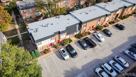 Tiny photo for 1150 Rue La Chelle Walk #1150, Creve Coeur, MO 63141 (MLS # 25071007)