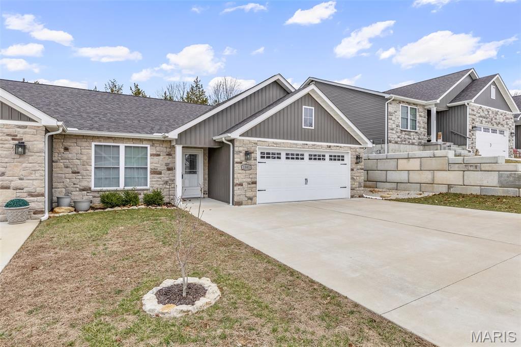 Villas/West Rdg - Residential