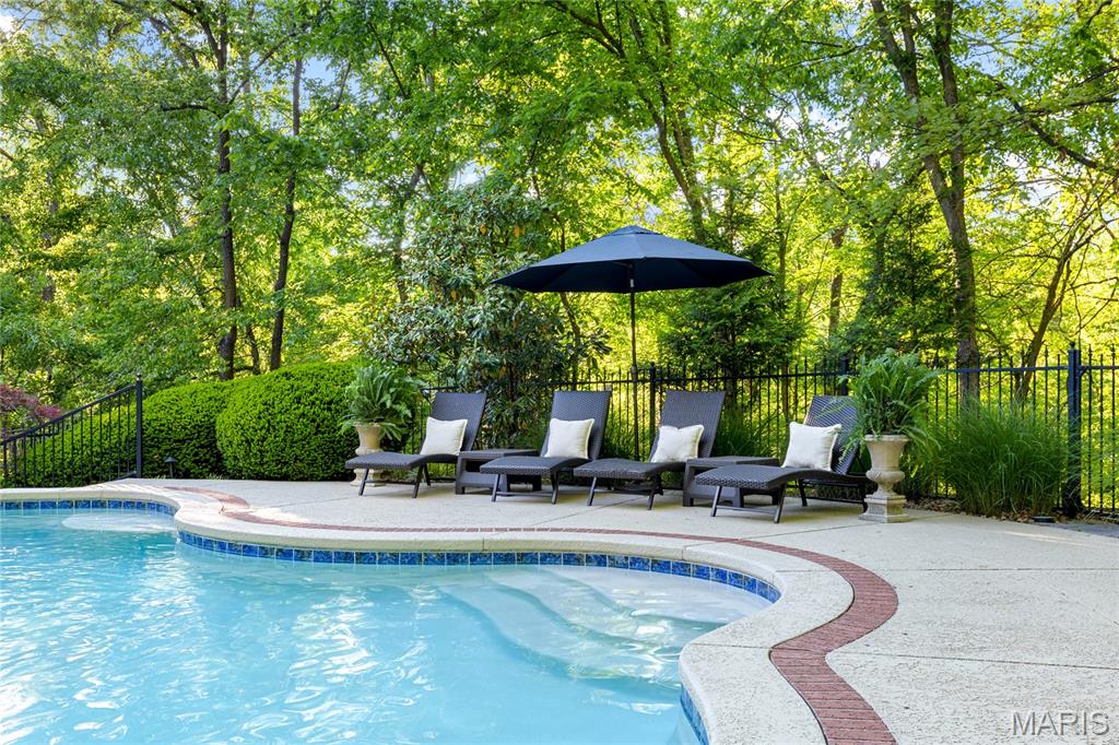 Shepard Oaks - Residential