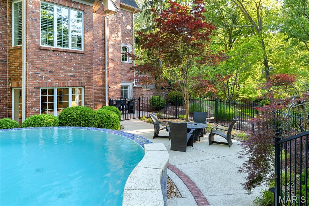 Shepard Oaks - Residential