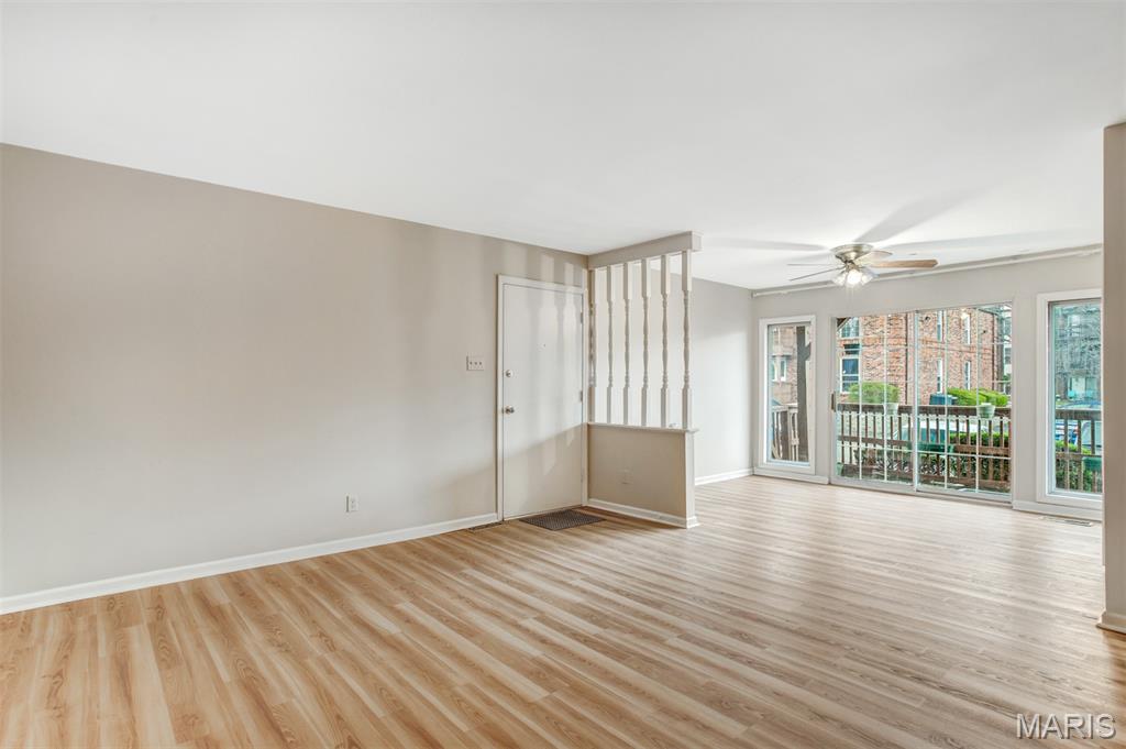 Chateau De Ville Sec 5 Condo - Residential