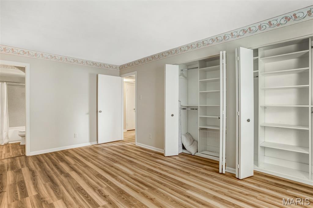 Chateau De Ville Sec 5 Condo - Residential