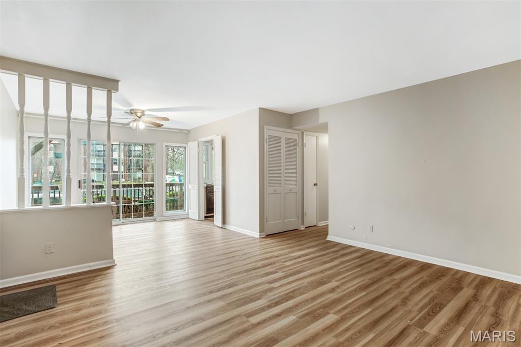 Chateau De Ville Sec 5 Condo - Residential