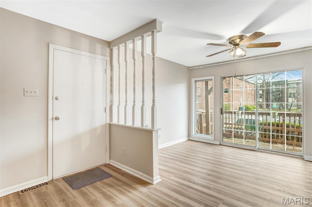 Chateau De Ville Sec 5 Condo - Residential