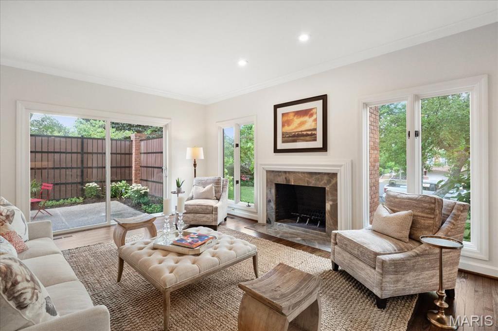 Central Pointe Condo - Residential