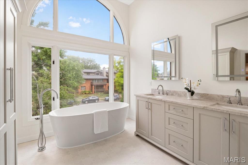 Central Pointe Condo - Residential