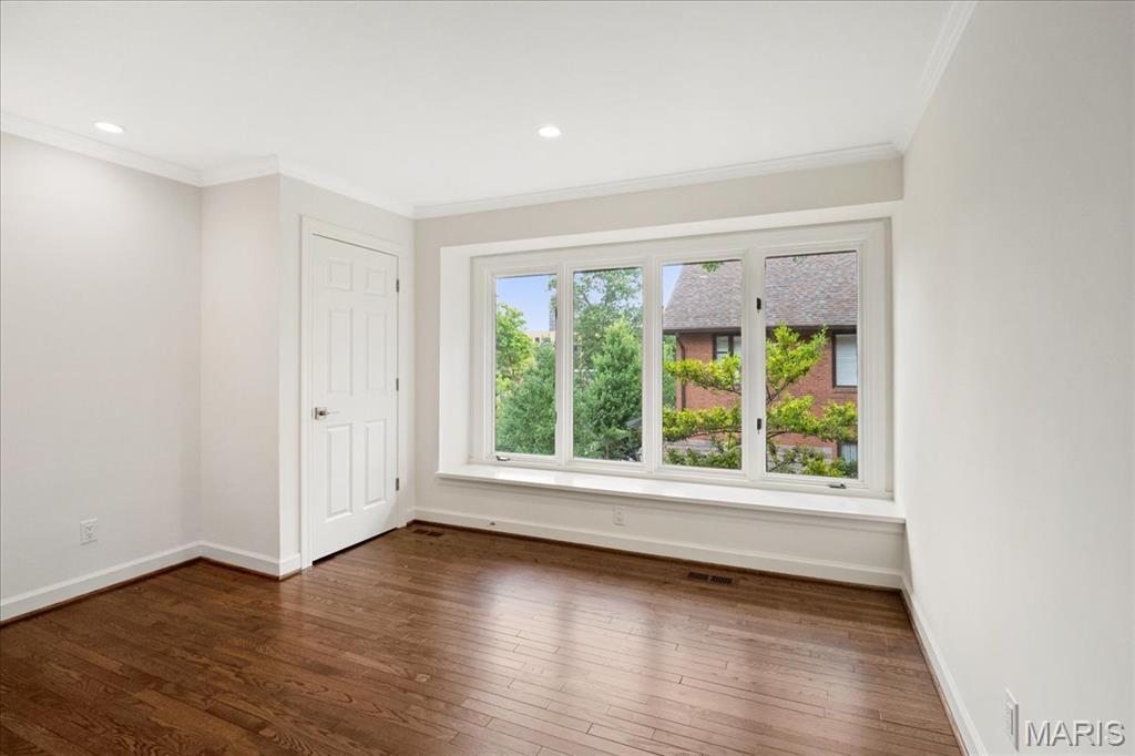 Central Pointe Condo - Residential