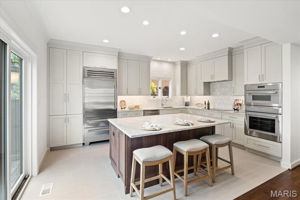 Central Pointe Condo - Residential