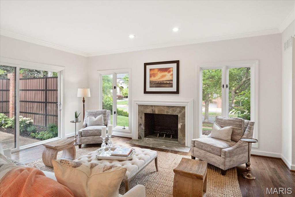 Central Pointe Condo - Residential