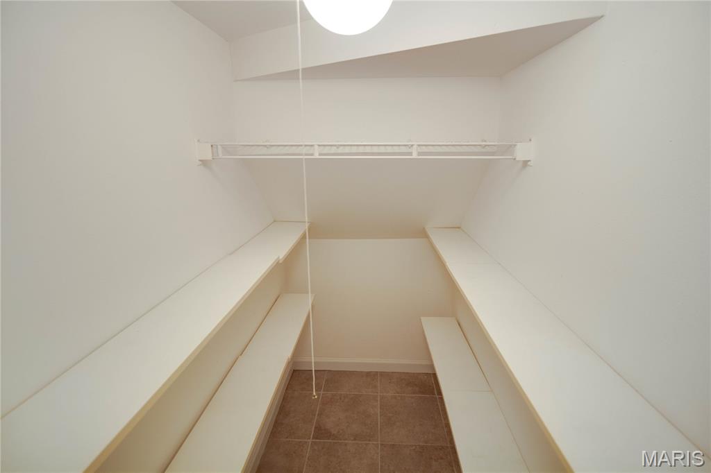 Brentwood Forest Condo Ph Eight - Residential