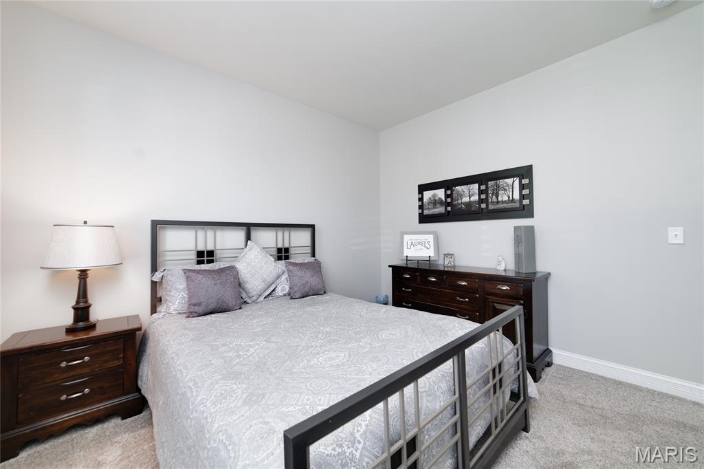 425 Redstart Drive