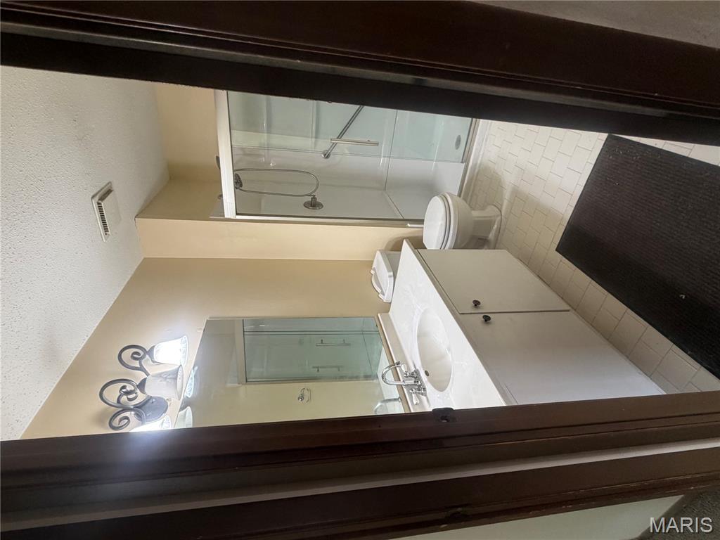 Westport Crossing Condo 1-D - Residential Lease