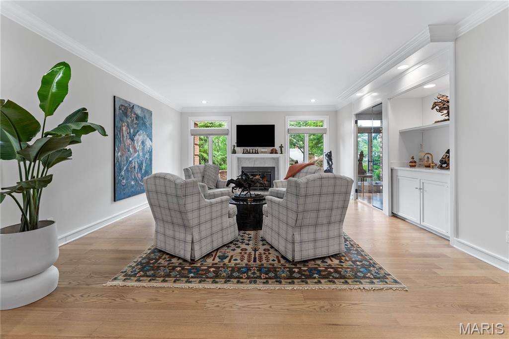 Woodbridge Condo Ph Four - Residential