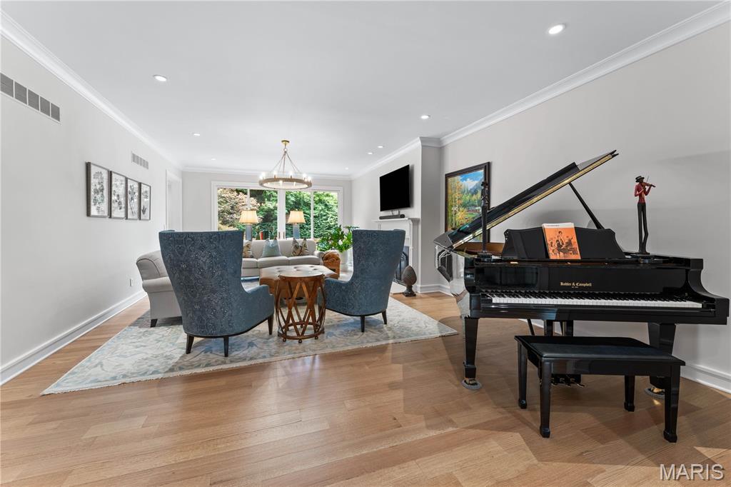 Woodbridge Condo Ph Four - Residential