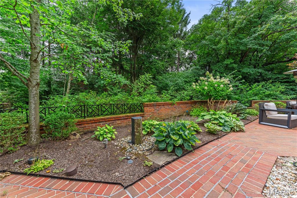 Woodbridge Condo Ph Four - Residential