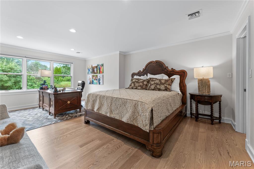 Woodbridge Condo Ph Four - Residential