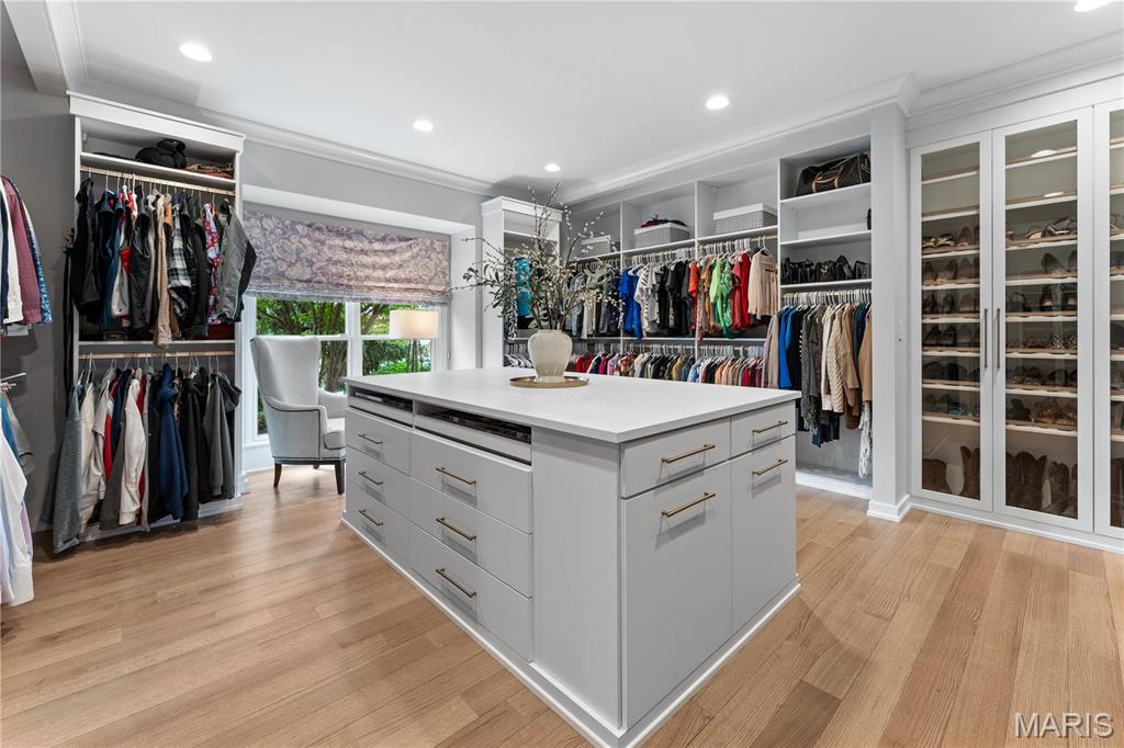 Woodbridge Condo Ph Four - Residential