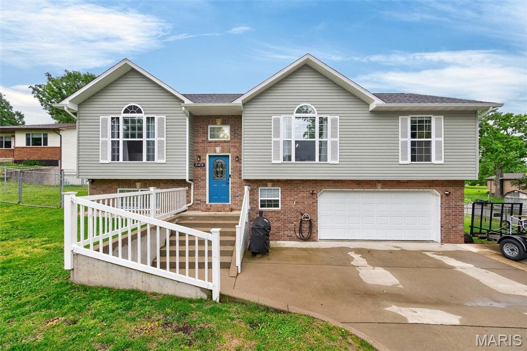 Photo of 21470 Sail Road, Waynesville, MO 65583 (MLS # 26030812)