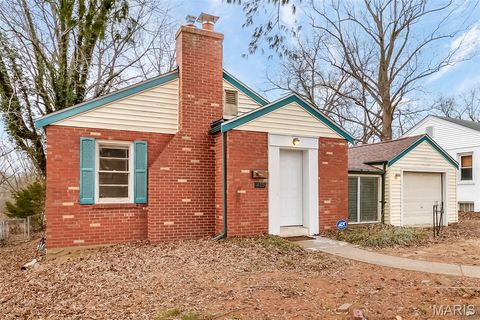 435 N Clay Avenue Ferguson MO 63135