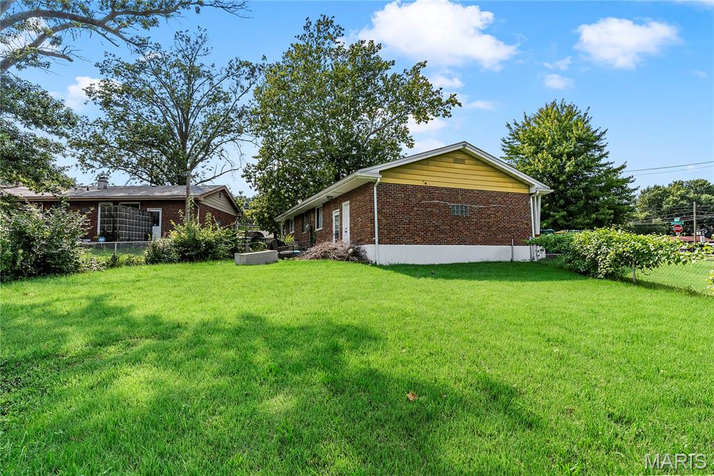 944 Lebon Drive