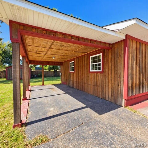 Tiny photo for 214 N Spiker Street, Bernie, MO 63822 (MLS # 26069232)