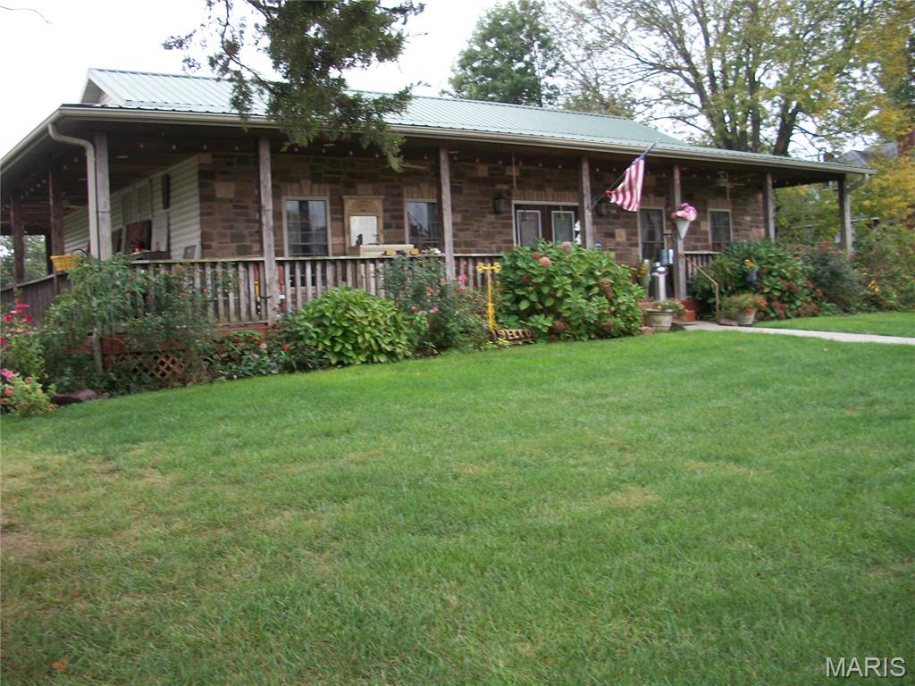 City/Rosebud - Commercial Sale