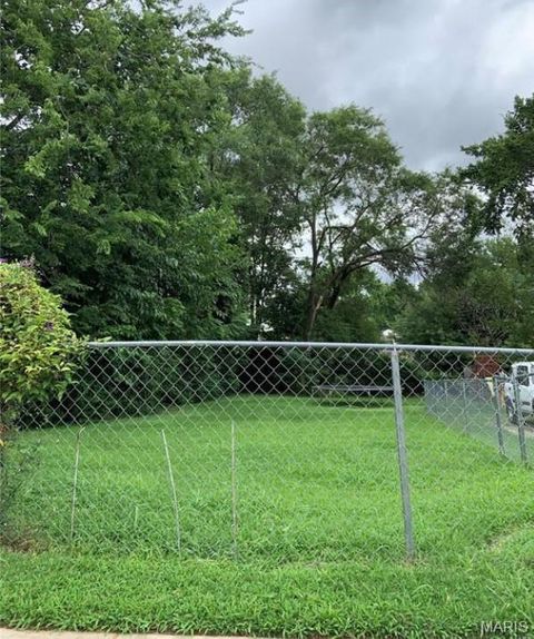 Photo of 4611 Oldenburg Avenue, St Louis, MO 63123 (MLS # 26004089)