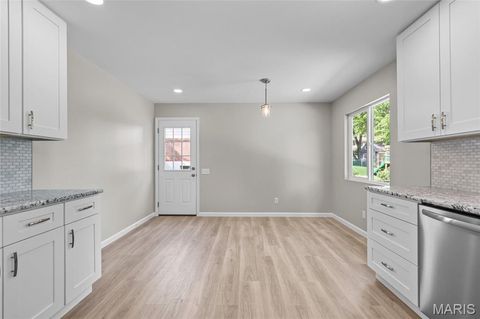 Tiny photo for 762 Ambois Drive, Creve Coeur, MO 63141 (MLS # 26027312)