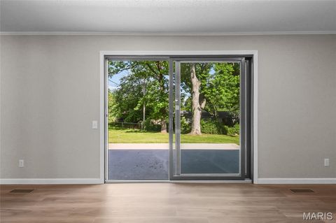 Tiny photo for 762 Ambois Drive, Creve Coeur, MO 63141 (MLS # 26027312)