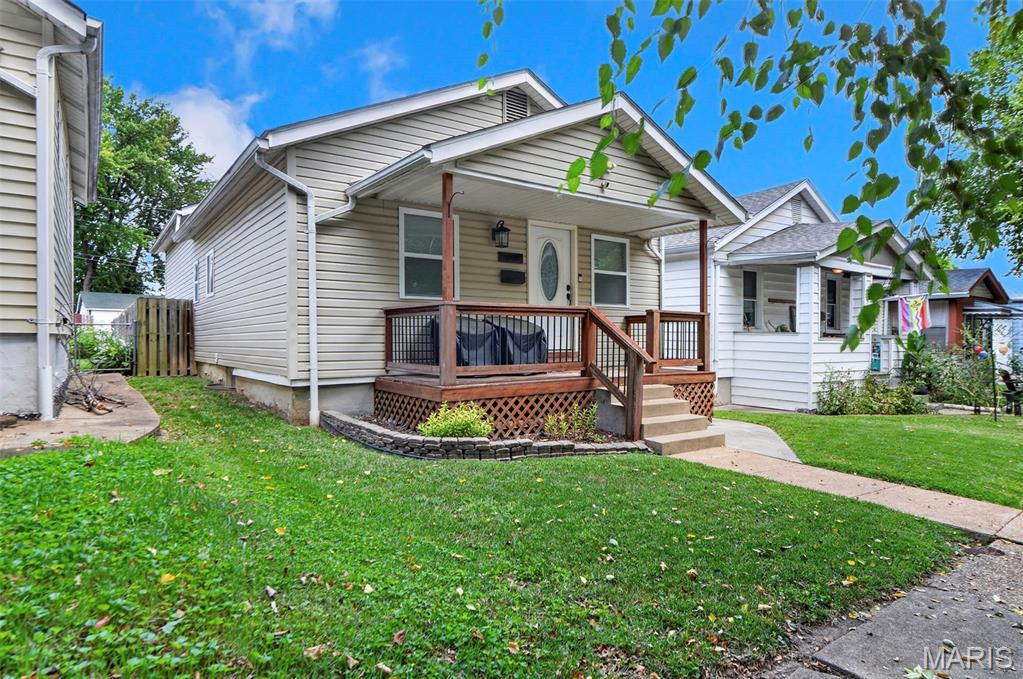 Photo of 4725 Hummel Avenue, St Louis, MO 63116 (MLS # 26051788)