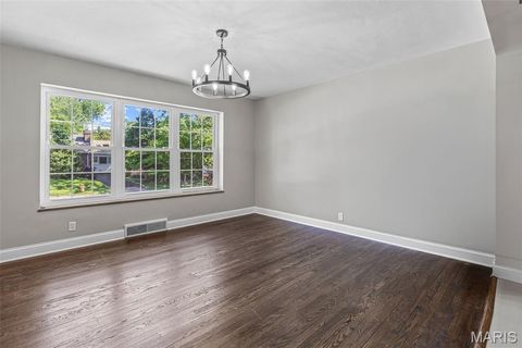 Tiny photo for 7356 Dorset Avenue, St Louis, MO 63130 (MLS # 26029297)