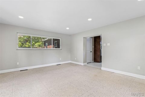 Tiny photo for 7356 Dorset Avenue, St Louis, MO 63130 (MLS # 26029297)