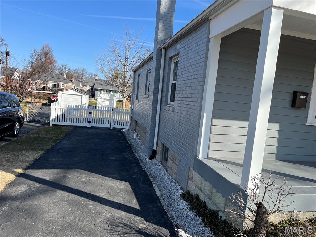 8637 Litzsinger Road