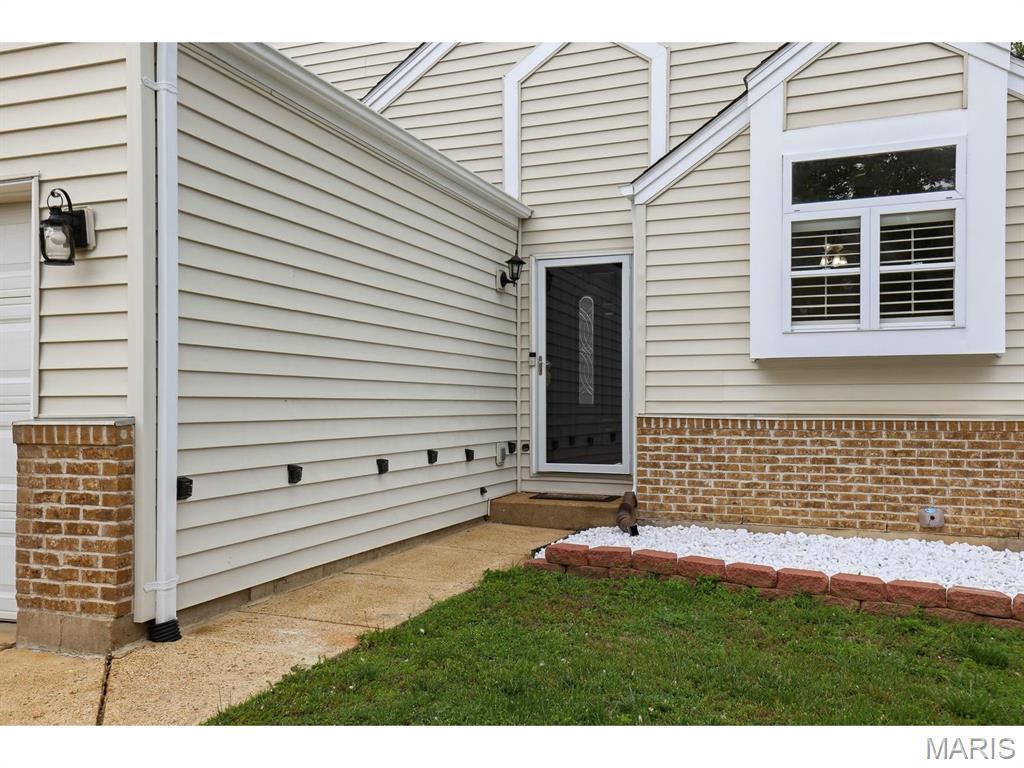 Cascades Five The - Residential
