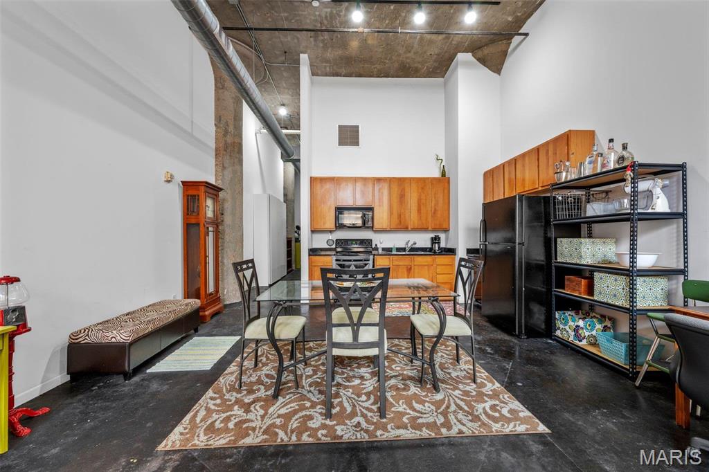 Annex Lofts Condo - Residential