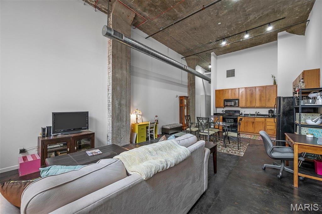 Annex Lofts Condo - Residential