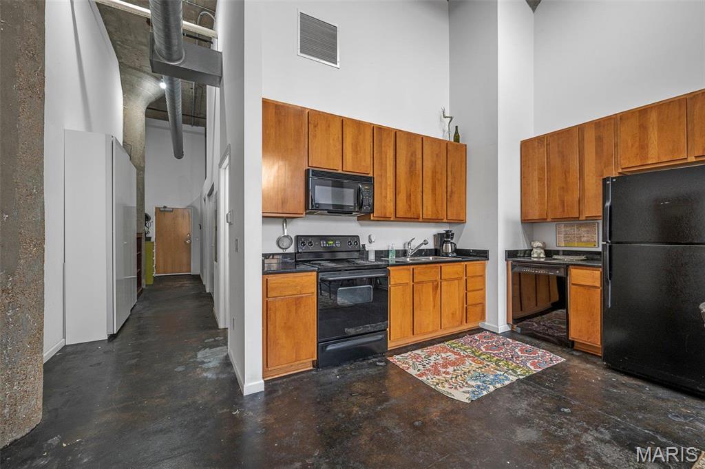 Annex Lofts Condo - Residential