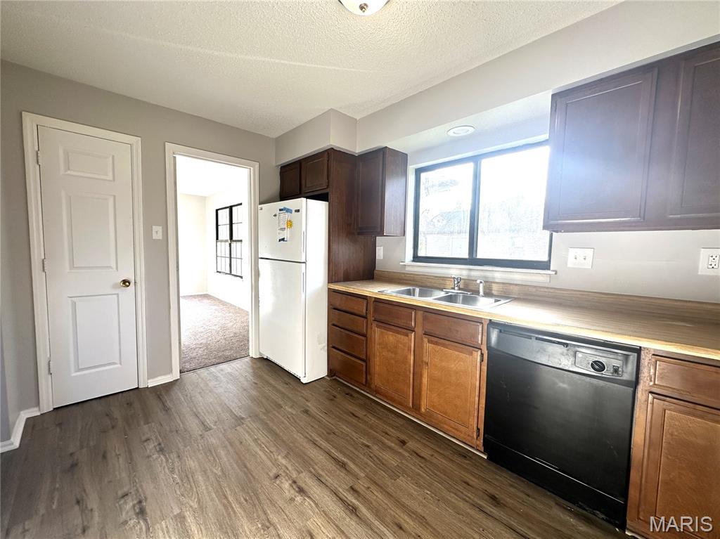 Riverview Gardens - Residential Lease