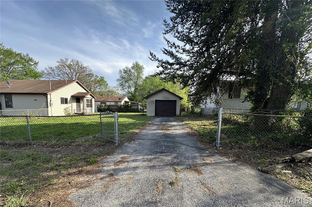 Riverview Gardens - Residential Lease