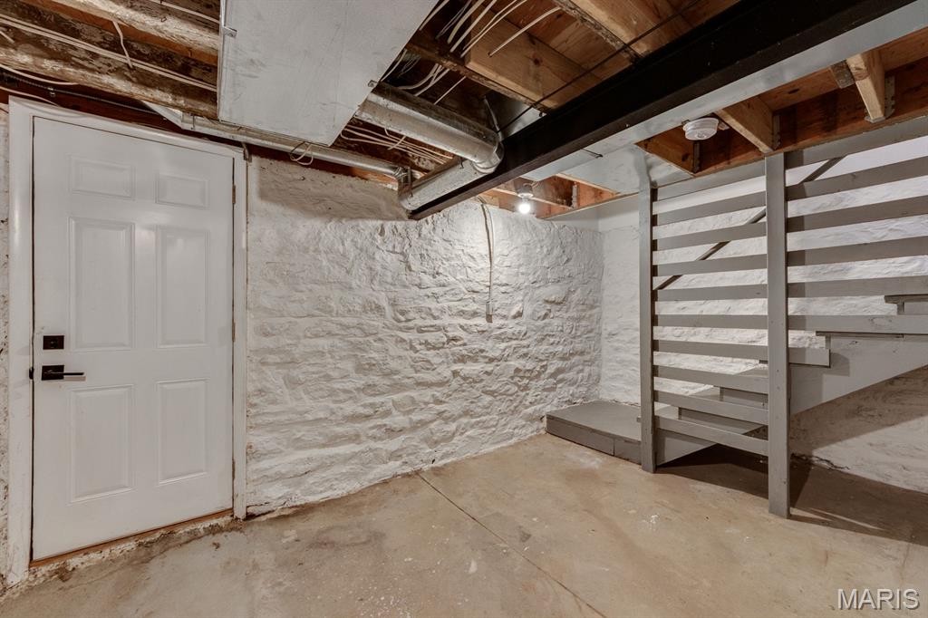 Tyler Place - Residential Lease