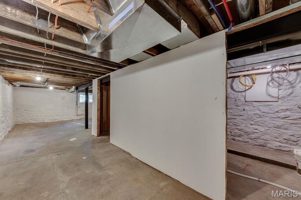 Tyler Place - Residential Lease